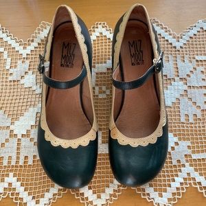 Miz Mooz Tinka green cream retro inspired Pumps